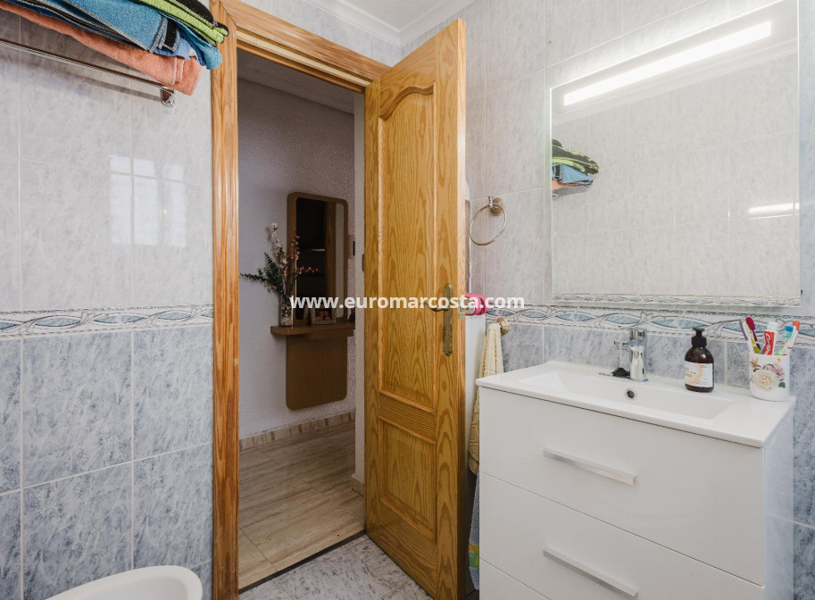 Sale - Apartment / flat - Torrevieja - TORREVIEJA
