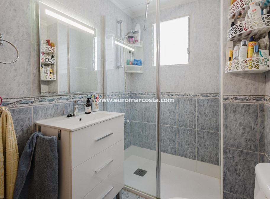 Sale - Apartment / flat - Torrevieja - TORREVIEJA