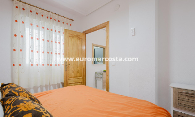 Sale - Apartment / flat - Torrevieja - TORREVIEJA