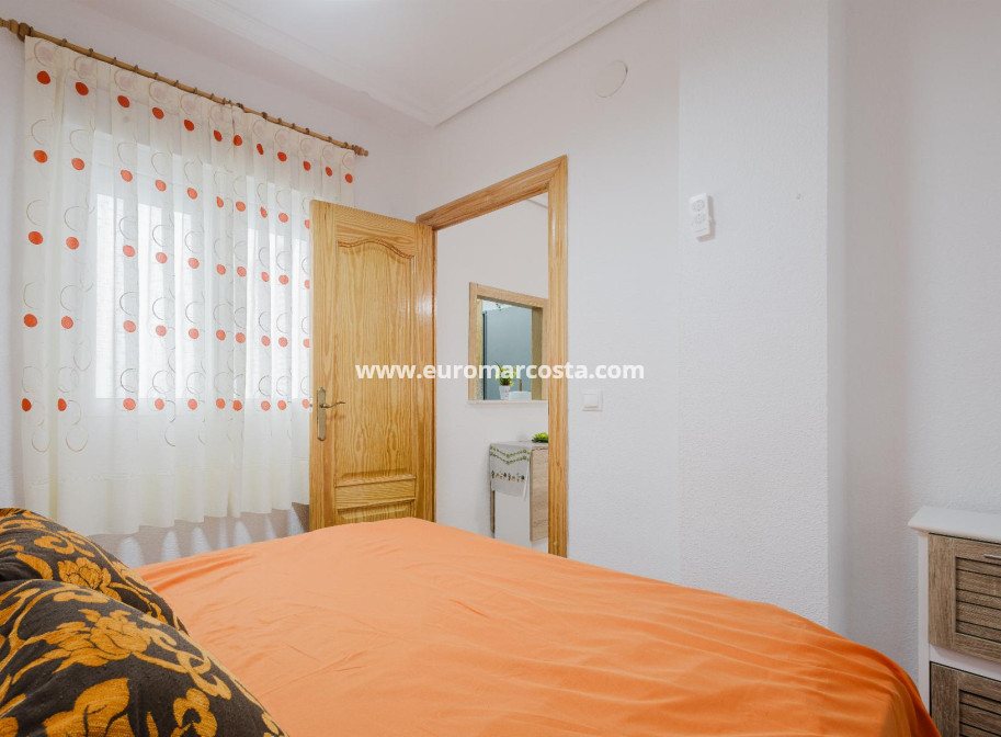Sale - Apartment / flat - Torrevieja - TORREVIEJA