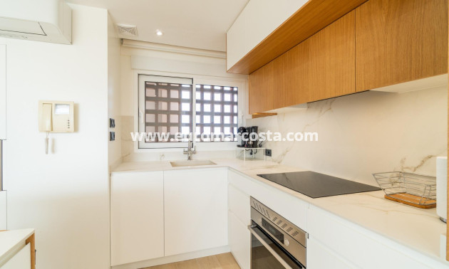 Sale - Apartment / flat - Guardamar del Segura - Puerto Deportivo