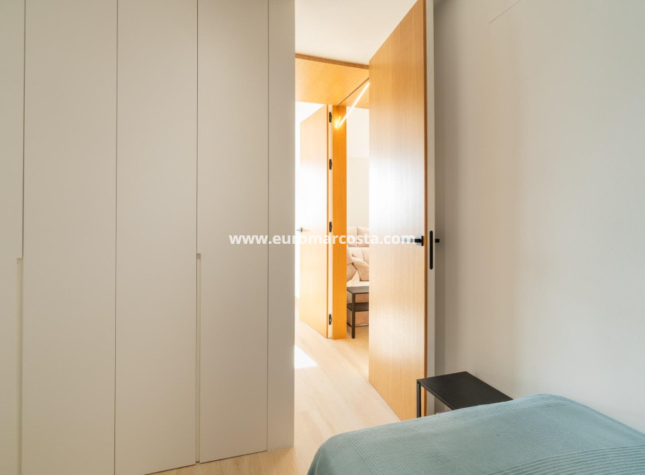 Sale - Apartment / flat - Guardamar del Segura - Puerto Deportivo