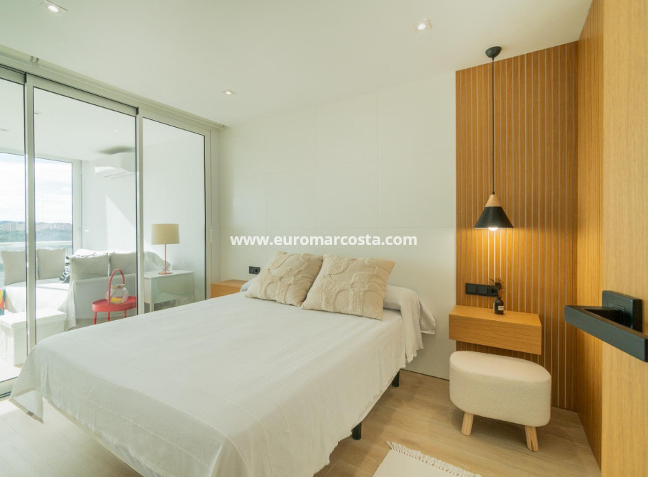 Sale - Apartment / flat - Guardamar del Segura - Puerto Deportivo