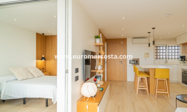 Sale - Apartment / flat - Guardamar del Segura - Puerto Deportivo