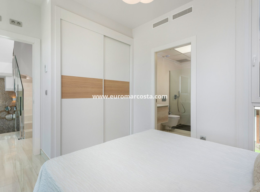 Nueva construcción  - Villa - La Manga del Mar Menor - Murcia