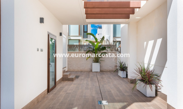 Nueva construcción  - Villa - La Manga del Mar Menor - Murcia