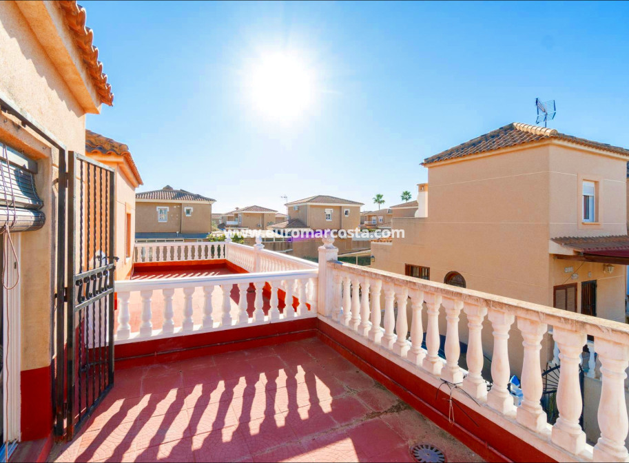 Sale - Townhouse - Torrevieja - TORREVIEJA