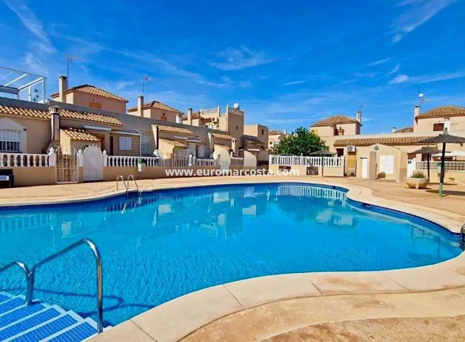 Sale - Townhouse - Torrevieja - TORREVIEJA