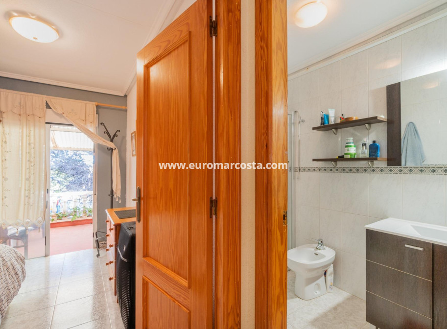 Sale - Townhouse - Torrevieja - TORREVIEJA