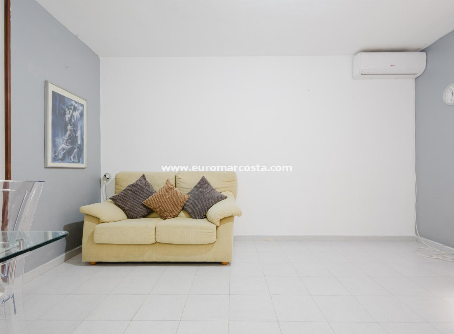 Objekte zum Wiederverkauf - Wohnung - Torrevieja - TORREVIEJA