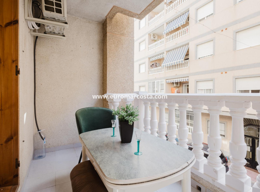 Objekte zum Wiederverkauf - Wohnung - Torrevieja - TORREVIEJA