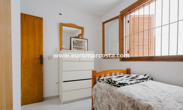 Objekte zum Wiederverkauf - Wohnung - Torrevieja - TORREVIEJA