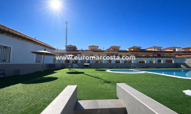 Venta - Bungalow - Torrevieja - TORREVIEJA