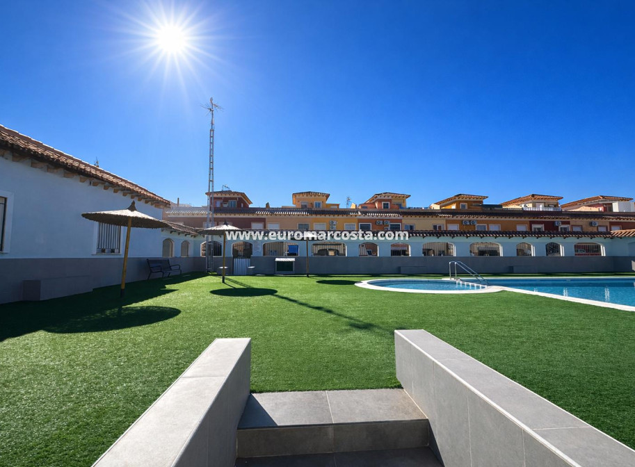 Venta - Bungalow - Torrevieja - TORREVIEJA