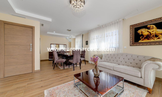 Objekte zum Wiederverkauf - Villa freitstehend - Torrevieja - TORREVIEJA