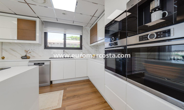 Objekte zum Wiederverkauf - Villa freitstehend - Torrevieja - TORREVIEJA