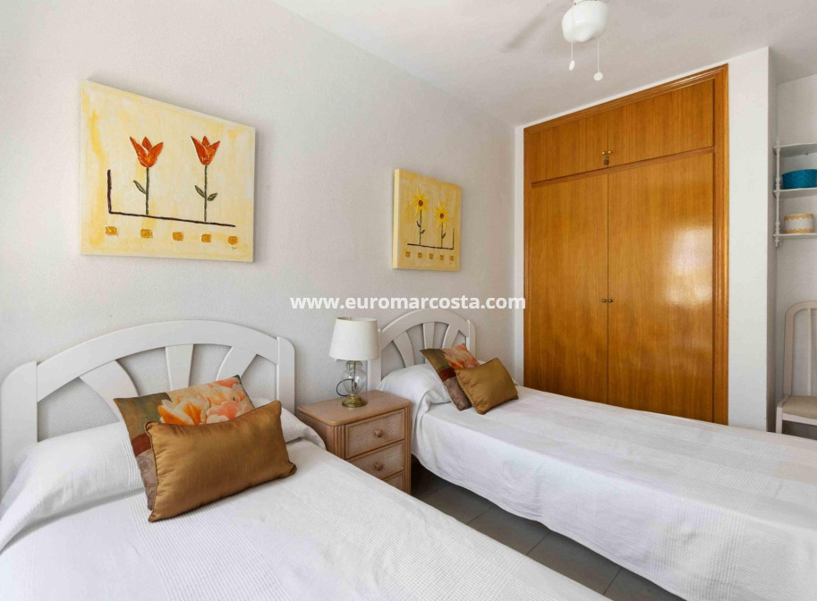 Sale - Apartment / flat - Orihuela Costa