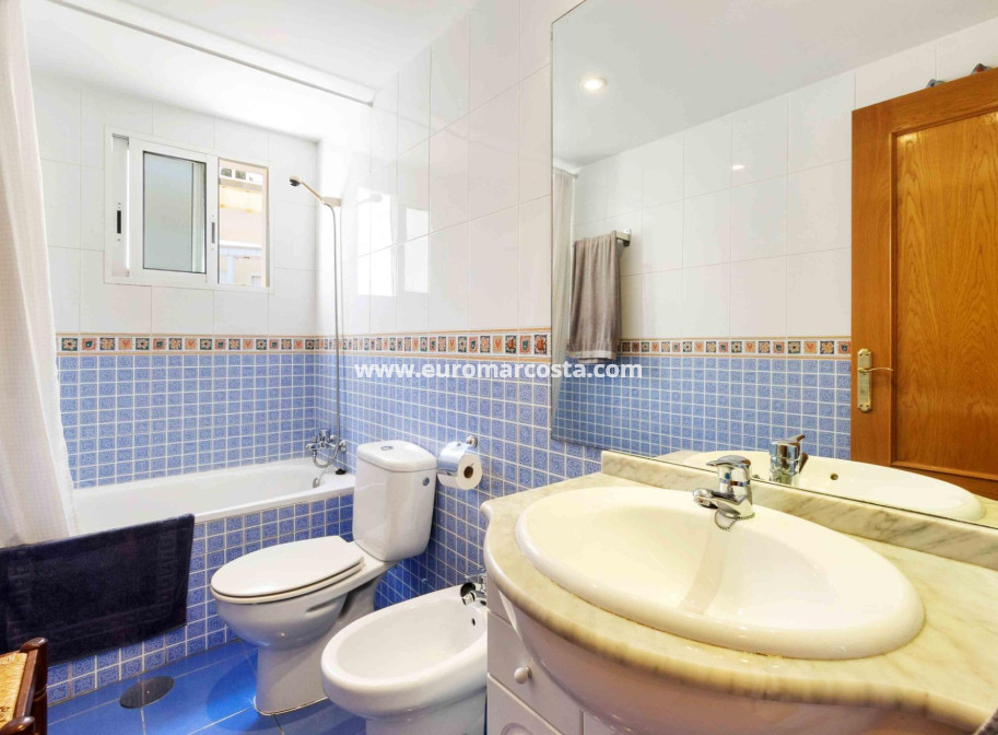 Sale - Apartment / flat - Orihuela Costa