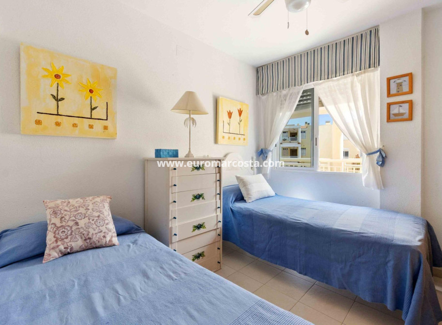 Sale - Apartment / flat - Orihuela Costa