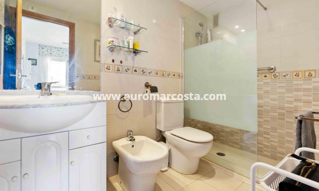 Sale - Apartment / flat - Orihuela Costa