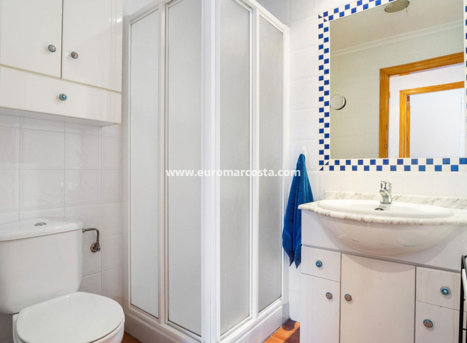 Sale - Apartment / flat - Orihuela Costa