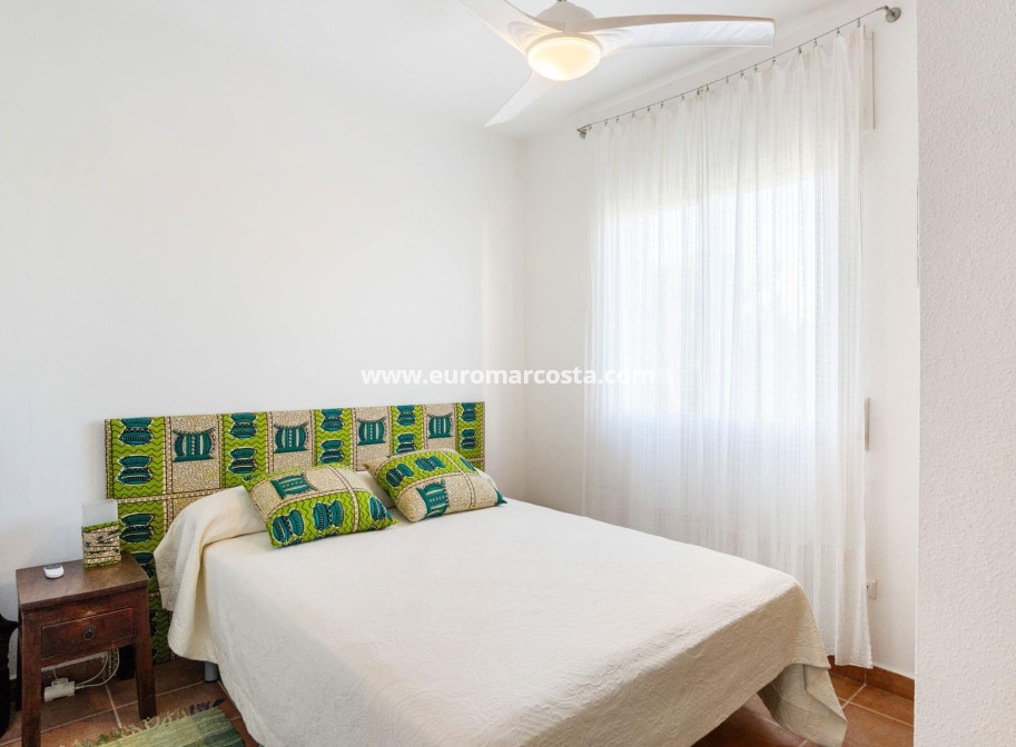 Sale - Apartment / flat - Orihuela Costa