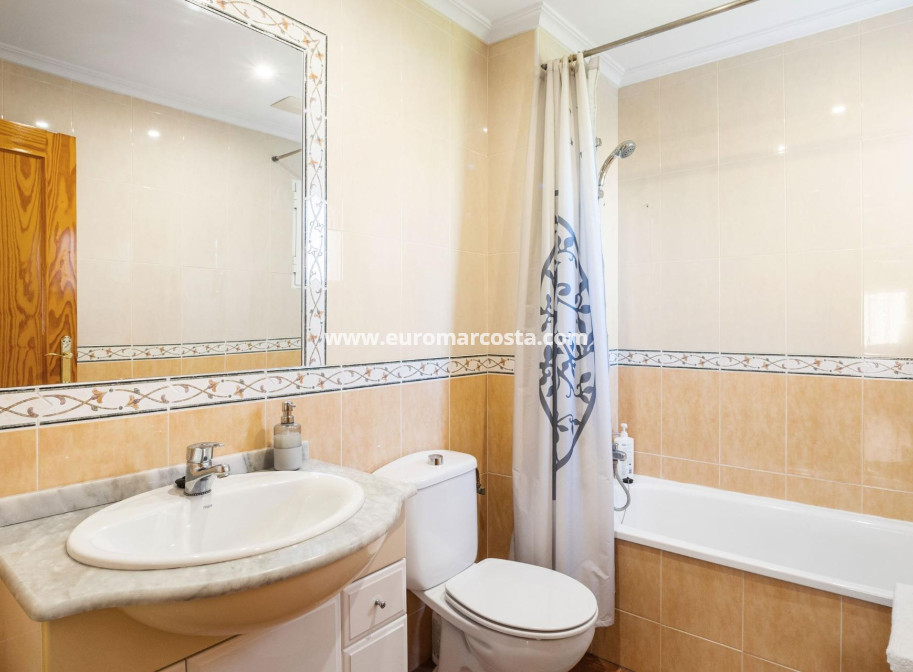 Sale - Apartment / flat - Orihuela Costa