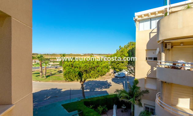 Sale - Apartment / flat - Orihuela Costa