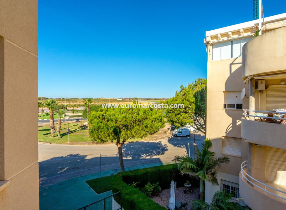 Sale - Apartment / flat - Orihuela Costa