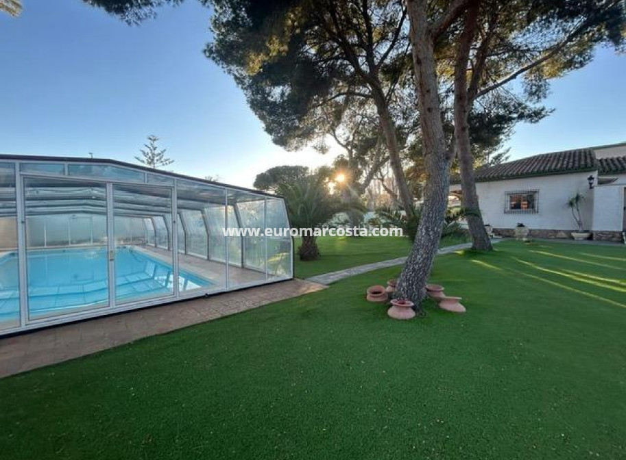 Sale - Villa - Orihuela Costa