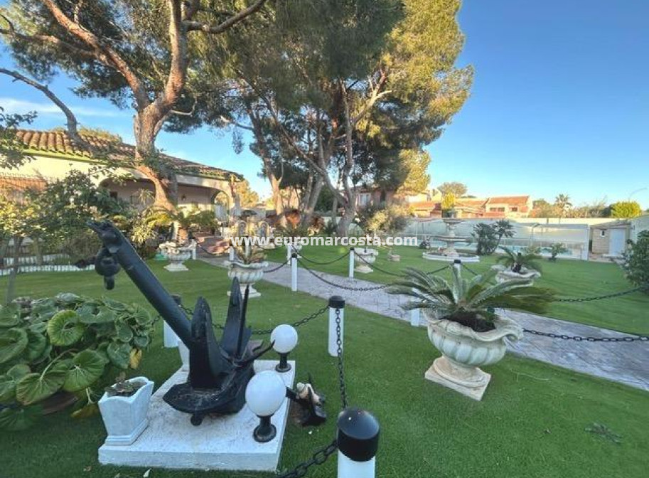 Sale - Villa - Orihuela Costa