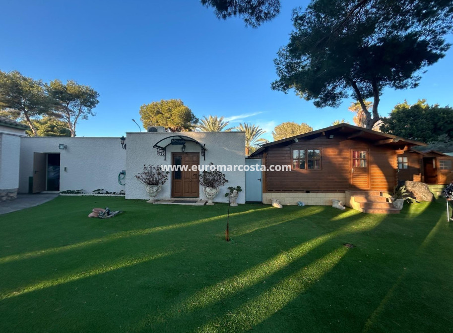 Sale - Villa - Orihuela Costa