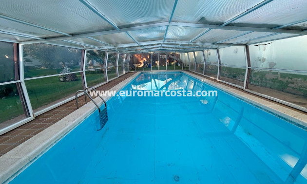 Sale - Villa - Orihuela Costa