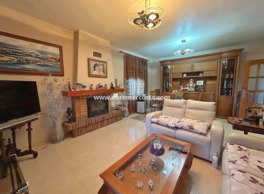 Sale - Villa - Orihuela Costa