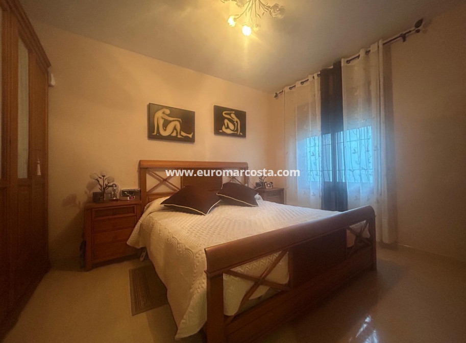 Sale - Villa - Orihuela Costa