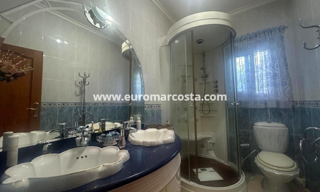 Sale - Villa - Orihuela Costa