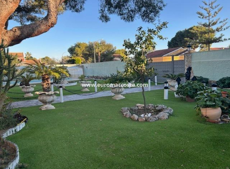 Sale - Villa - Orihuela Costa