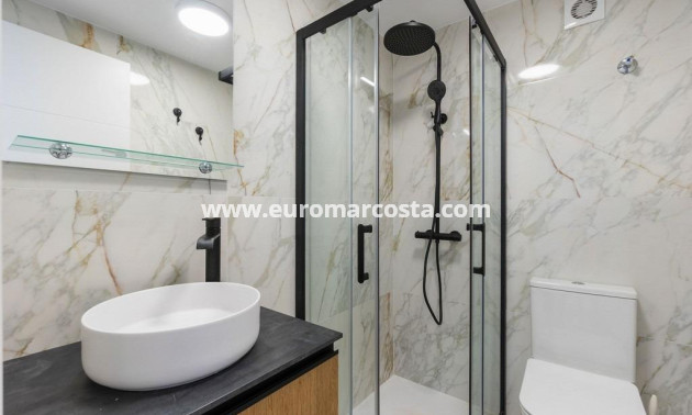 Venta - Apartamento / piso - Torrevieja - TORREVIEJA