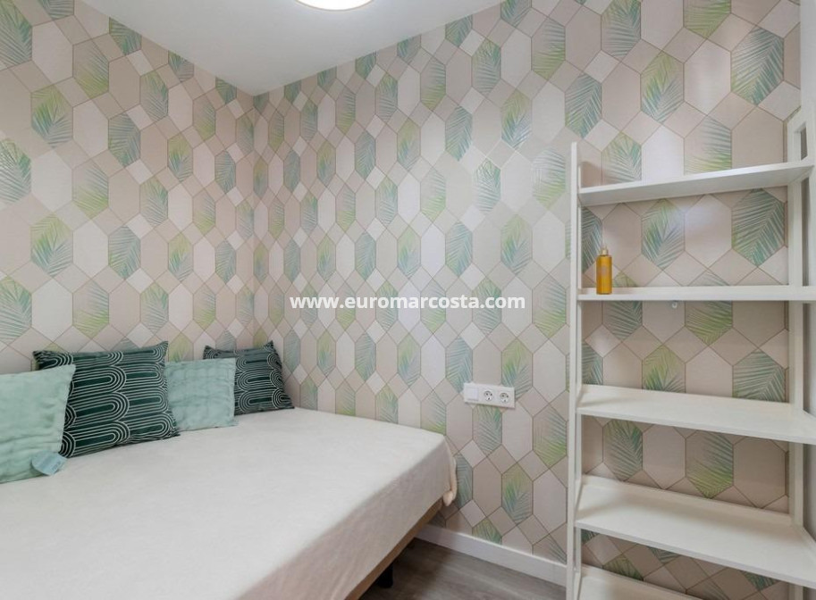 Venta - Apartamento / piso - Torrevieja - TORREVIEJA