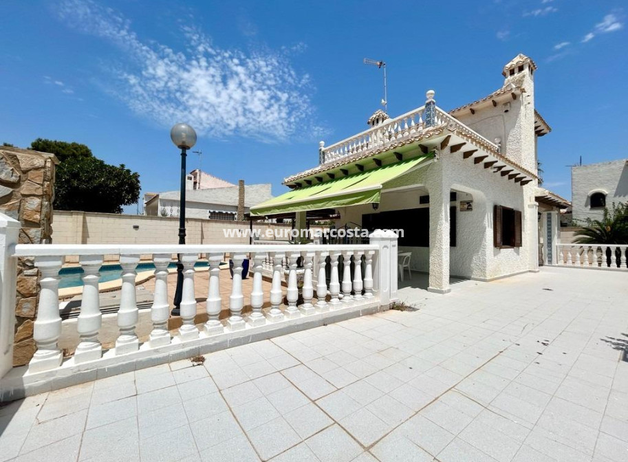 Sale - Villa - Orihuela Costa