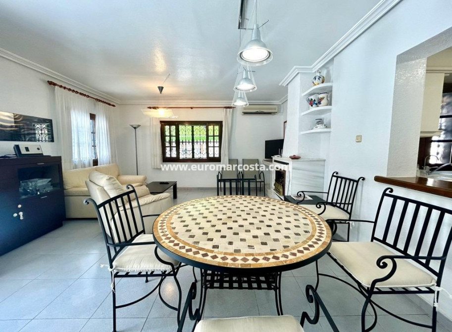 Sale - Villa - Orihuela Costa