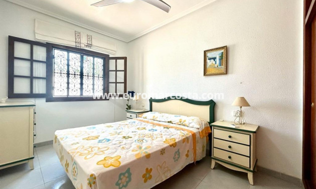 Sale - Villa - Orihuela Costa