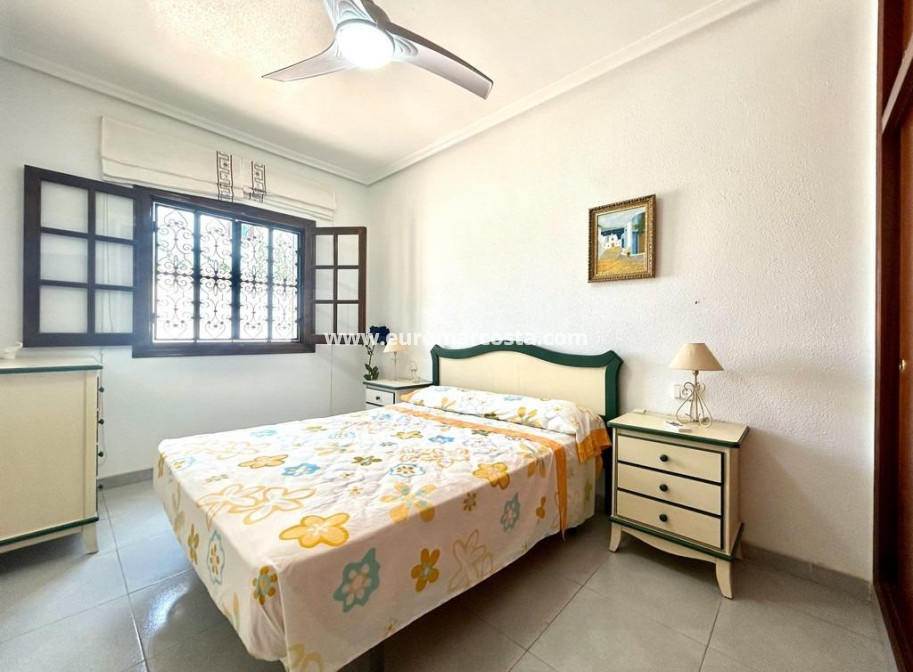 Sale - Villa - Orihuela Costa