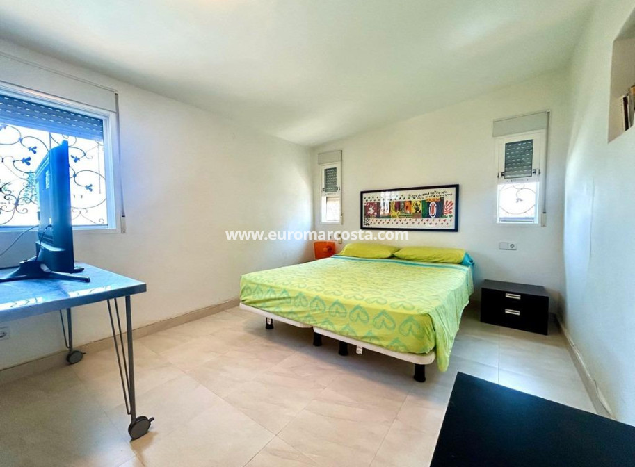 Sale - Villa - Orihuela Costa