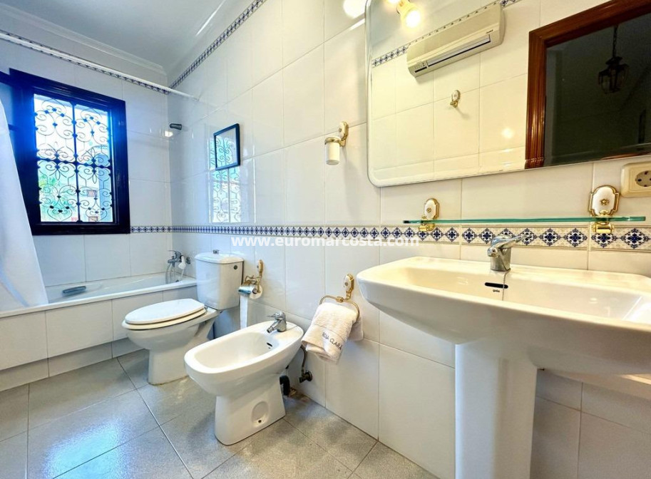 Sale - Villa - Orihuela Costa