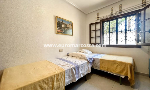 Sale - Villa - Orihuela Costa