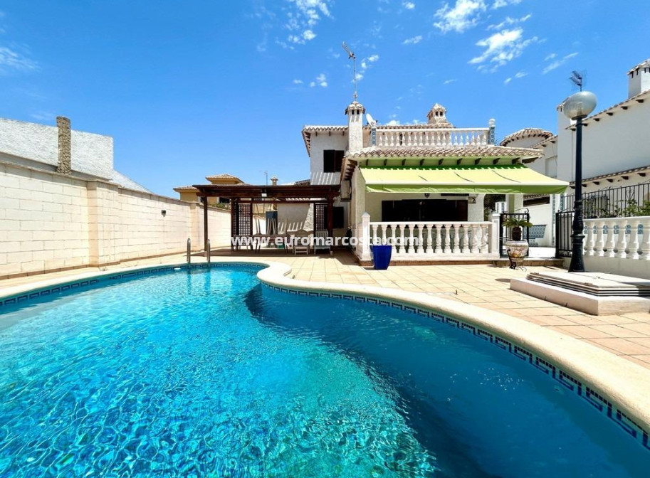 Sale - Villa - Orihuela Costa