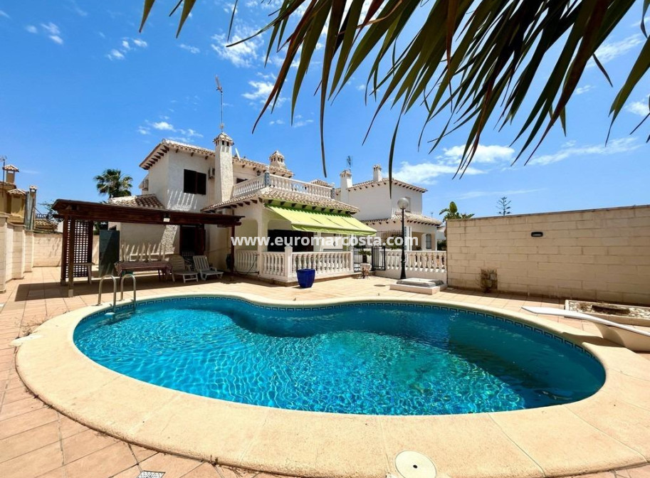Sale - Villa - Orihuela Costa
