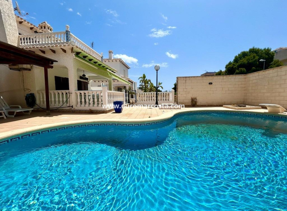 Sale - Villa - Orihuela Costa