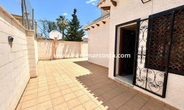 Sale - Villa - Orihuela Costa